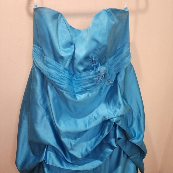 David's BRIDAL Blue  Malibu Floor length Rushed Strapplea Plus Size gown 22 - Picture 3 of 13